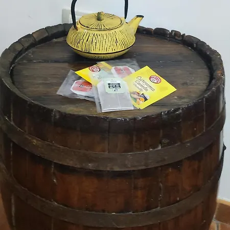 Alcoba Con Patio Del Siglo Xix *